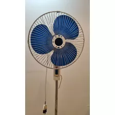 Ventilador De Pie Usado Con Luz