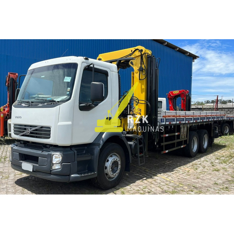 VOLVO VM 260  Caminhão de madeira, Corsa rebaixado, Caminhão arqueado