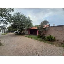 Casa En Venta De 3 Dorm Barrio Los Naranjos