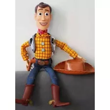 Boneco Woody Grande Toy Story Amigo Twitch Wheezy Lenny Buzz