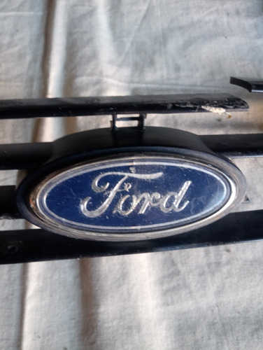 Emblema Ford Focos Parrilla Cuarto Detalles Usado Original  Foto 5