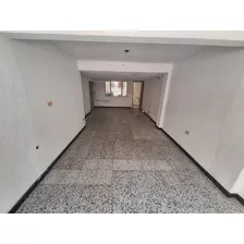 Local En Arriendo, Sector Comercial De Toberin