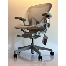 Silla De Escritorio Herman Miller Aeron Mineral White