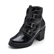 Bota Feminina Coturno Couro Verniz Preto Tratorada Rasteira