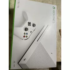 Xbox One S 1tb, Na Caixa, +1 Controle Xbox Preto Sem Fio.