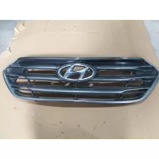 Rejilla Central Hyundai Santa Fe 2015/2017 Original Usada