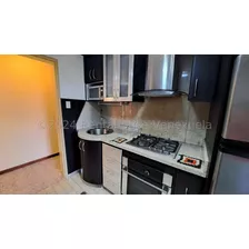 Apartamento En Venta Bien Conservado, Clima De Montaña, Cuenta Con Cocina Equipada Ymp Moderna. Piedra Pintada Naguanagua 24-23185