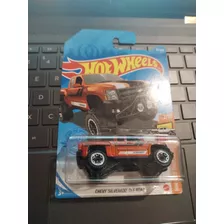 Hot Wheels Chevy Silverado Off Road