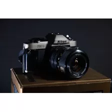 Câmera Analógica Nikon Fm10 Com Lente 35-70mm Na Caixa