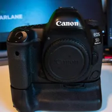 Canon 5d Mark Iv Starter Kit With 3 Immaculate Lenses
