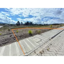 Terreno Plano De 286 M2, Urbano, Al Norte De Riobamba