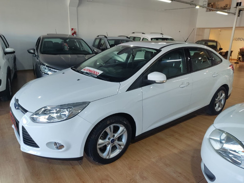 Ford Focus Se Plus 2.0 At 4pts 2015 