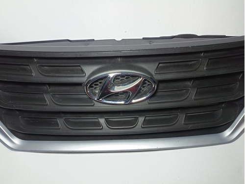 Parrilla De Hyundai Creta 2019 Usada Original.  Foto 2