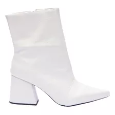 Bota Feminina Tendência Inverno Cano Baixo Branco Salto 7 Cm