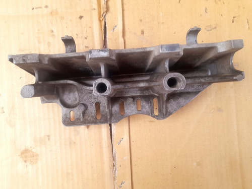 Base Soporte Riel Inyectores Inyec Renault Sandero 10/15 Foto 4