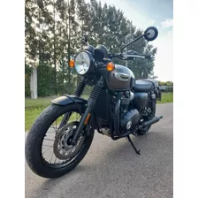 Triumph Bonneville T100 Black