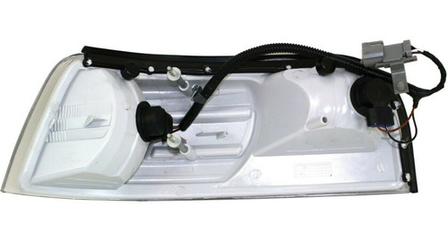 Cuarto Mercury Grand Marquis 06-09 Foto 4