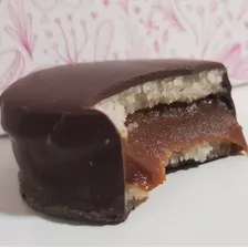 Alfajor 80 Gr Mazapan Almendra Manjar Y Chocolate