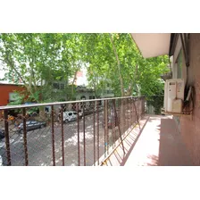 Apartamento En Cordón Sur, Zona Diseño, 71 M2, 2 D / 1 B, Al Frente, Muy Luminoso, Con Terraza. Gastos Bajos.