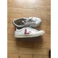 Zapatillas Veja Campo En Blanco Y Rojo