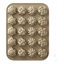 Molde Tortas Mini Flores Petit Fours Nordic Ware® Color Dorado