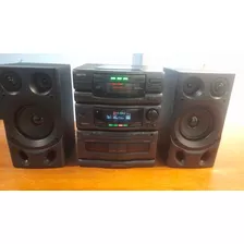 Minicomponente Sanyo Con Parlantes