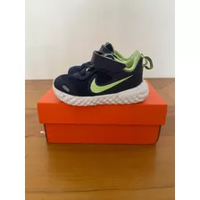 Tênis Nike Revolution 6 - Tamanho 20