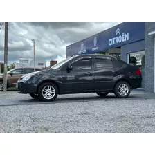 Ford Fiesta Sedán - Permuta - Financiación