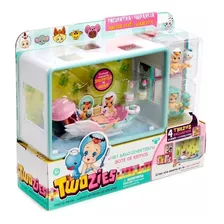 Twozies Set Bote De Remos Con 4 Figuras Bebés Y Mascotas