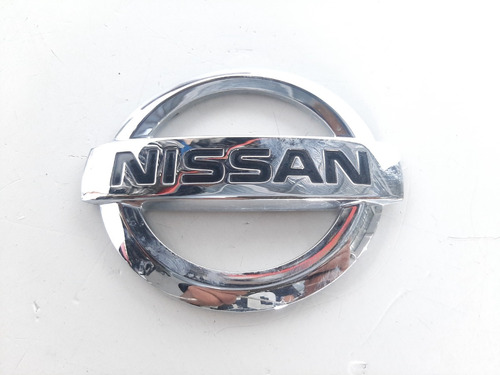 Emblema Cajuela  Nissan Versa 1.6 Std 20-23 Foto 2