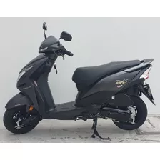 Moto Scooter Honda Dio 110 - Negra 