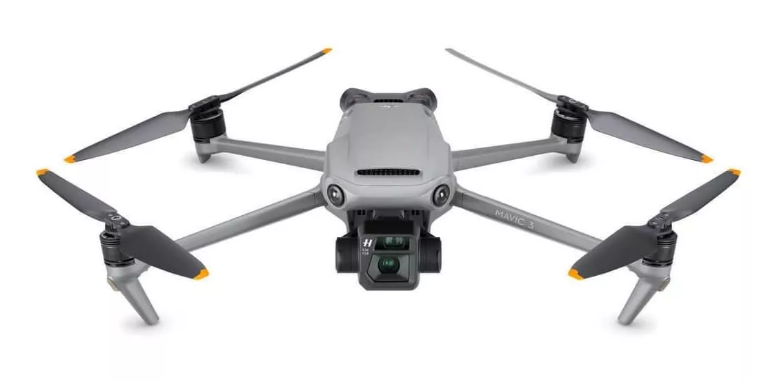 Drone Dji Mavic 3 Fly More Combo Com Dual Câmera 5.1k Cinza 3 Baterias