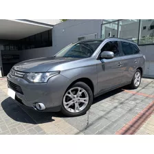 Mitsubishi Outlander 2.0 - 2015