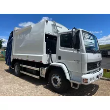 Caminhão Compactador De Lixo Mb 1719 Ano 2016
