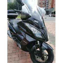 Kymco Downtown 300 