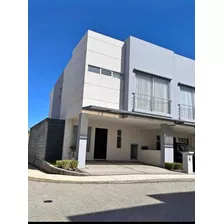 Dueño Vende - Preciosa Casa Esquinera Dentro De Condominio