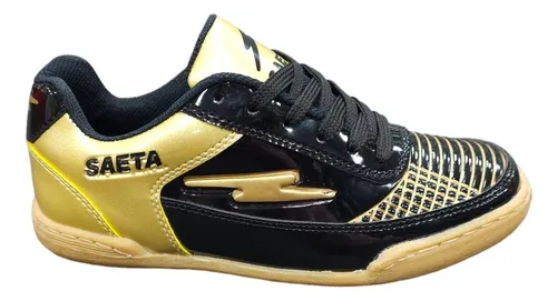 Guayos de fútbol más vendidos de 2025: descubre los imperdibles como adidas MCY03 y Futsal Deportivo.