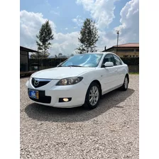 Mazda 3 Sedan