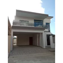 Casa En Venta De 2 Niveles Y 3 Habitaciones Con Patio En Brisa Oriental, Autopista De San Isidro, Santo Domingo Este.