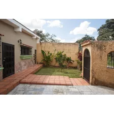 Casa En Venta Ubicada En Colinas De Guataparo Valencia Carabobo. 24-12829 Eloisa Mejia