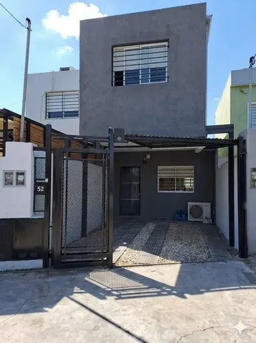 Casa 2 Plantas en Venta en Ituzaingó Sur
