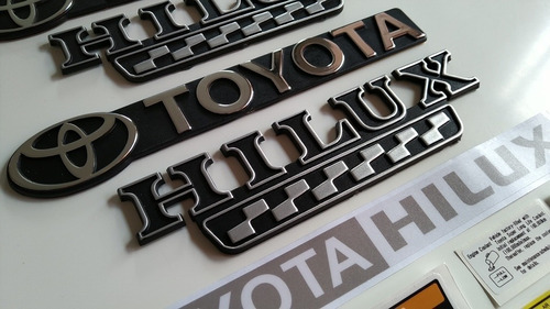 Toyota Hilux Emblemas Y Calcomanas Foto 3