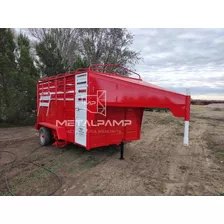 Carro Vaquero. Jaula Para Hacienda Con Cigüeña