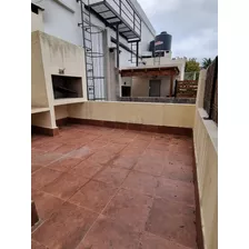 Hermoso Apto Para Persona Sola O Pareja Duplex De Un Dormitorio Amplio, Planta Baja Con Terraza En Piso 2 Con Parrillero De Uso Exc. Se Alquila Por Anda Sino Porto Seguro O Sura Y Gc 2900 Guana 