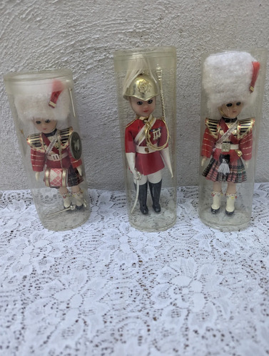 Set 3 Muñecos Vintage Guardia Real Británica En Tubo