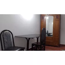 Habitación Semiamoblada, Tipo Departamento De 1 Ambiente, En Alquiler Mensual En Flores Para Dos Personas. Todo Completamente Renovado A Nuevo. Con Aire Acodicionado, Baño Y Cocina Separada.