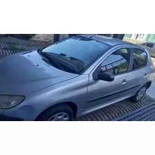 Peugeot 206 Generation. Sedan 5 Puertas. Año 2010.