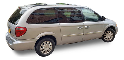 Defensa Delantero Chrysler Town Country 2006 A 2007 Usado Foto 3