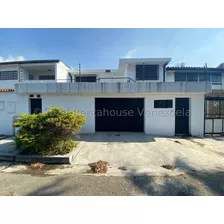 Mls #24-22995 Remodelada Y En Conjunto Cerrado