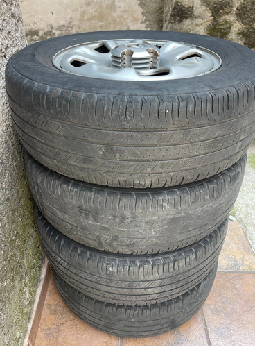 4 Llantas Michelin Latitude Tour Hp Rines Duster 215/65 R16 Foto 3